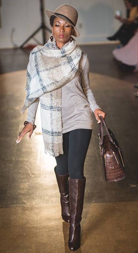 walking with hat and bag 